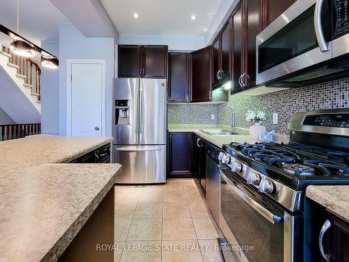 110 Marina Point Cres, Hamilton, ON - Indoor Photo Showing Kitchen With Stainless Steel Kitchen With Upgraded Kitchen