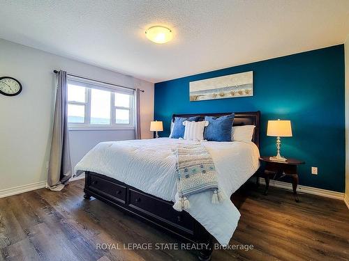 110 Marina Point Cres, Hamilton, ON - Indoor Photo Showing Bedroom