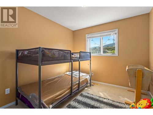 176 Merrifield Court, Kelowna, BC - Indoor Photo Showing Bedroom