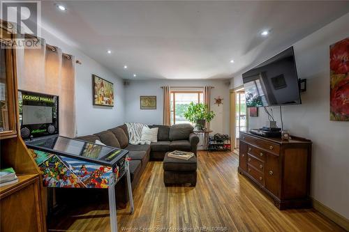 1863 Westcott Road, Windsor, ON - Indoor Photo Showing Kitchen