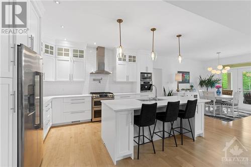 6131 Knights Drive, Ottawa, ON - Indoor Photo Showing Kitchen With Upgraded Kitchen