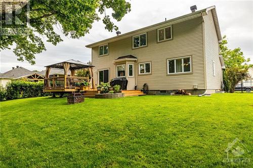 A pool sized fenced yard, perfect for summer bbq's! - 24 Mary Hill Crescent, Richmond, ON - Outdoor With Deck Patio Veranda
