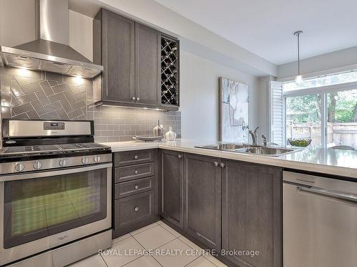 18 Goldthread Terr, Toronto, ON - Indoor Photo Showing Kitchen With Double Sink With Upgraded Kitchen