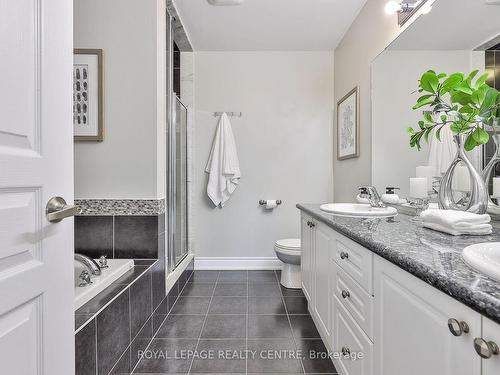 18 Goldthread Terr, Toronto, ON - Indoor Photo Showing Bathroom