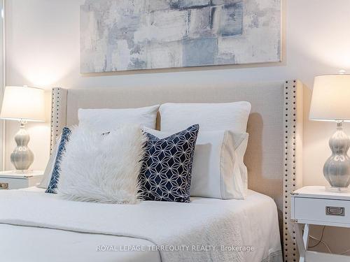 601-39 Sherbourne St, Toronto, ON - Indoor Photo Showing Bedroom