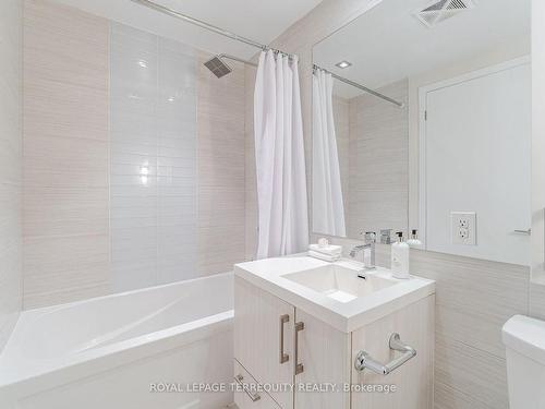 601-39 Sherbourne St, Toronto, ON - Indoor Photo Showing Bathroom