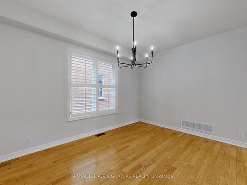 10 Bayfield Dr, Richmond Hill, ON - Indoor Photo Showing Other Room