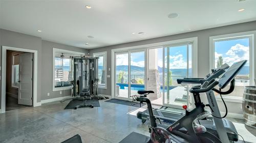 593 Harrogate Lane, Kelowna, BC - Indoor Photo Showing Gym Room