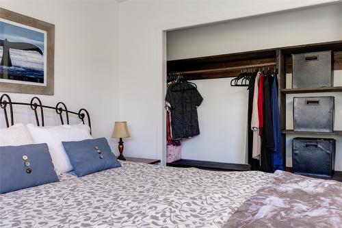 113-3163 Richter Street, Kelowna, BC - Indoor Photo Showing Bedroom