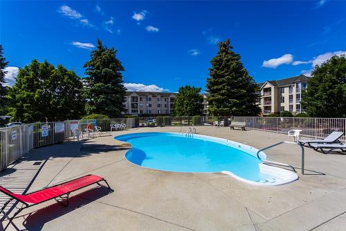 113-3163 Richter Street, Kelowna, BC - Outdoor With In Ground Pool