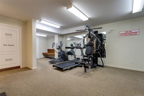 113-3163 Richter Street, Kelowna, BC - Indoor Photo Showing Gym Room