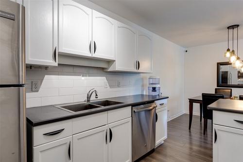 113-3163 Richter Street, Kelowna, BC - Indoor Photo Showing Kitchen With Stainless Steel Kitchen With Double Sink