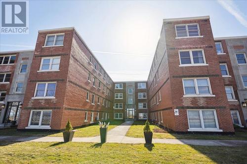 3A - 5 East 36Th Street, Hamilton, ON - Outdoor With Facade