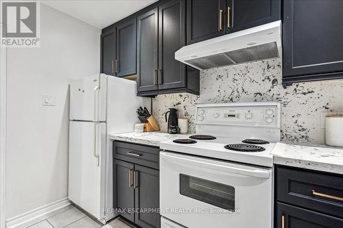 3A - 5 East 36Th Street, Hamilton, ON - Indoor Photo Showing Kitchen