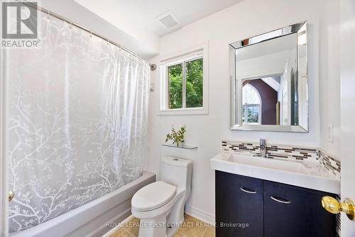 697 Happy Vale Drive, Innisfil, ON - Indoor Photo Showing Bathroom