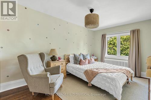 252 Fulton Avenue, Toronto, ON - Indoor Photo Showing Bedroom