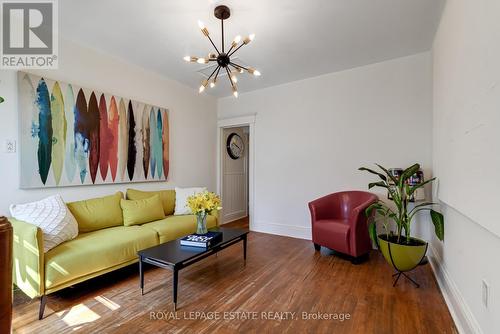 121 Coxwell Avenue, Toronto, ON - Indoor Photo Showing Other Room