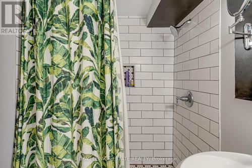 121 Coxwell Avenue, Toronto, ON - Indoor Photo Showing Bathroom