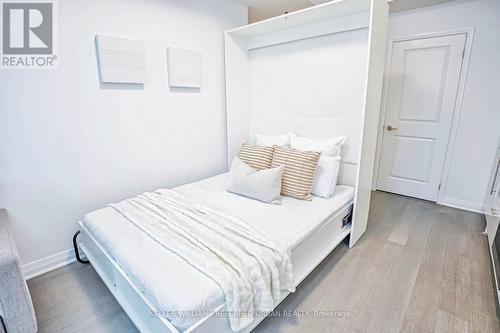 603 - 8 Mercer Street, Toronto (Waterfront Communities), ON - Indoor Photo Showing Bedroom