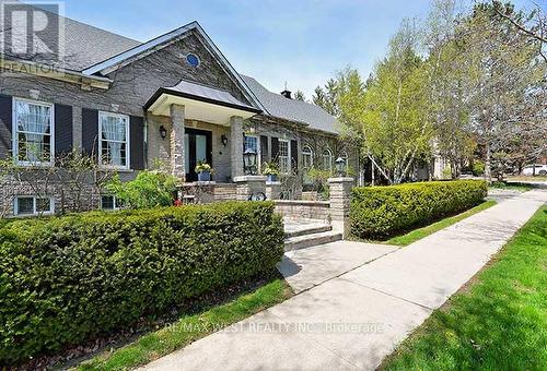 5 Humberview Drive, Vaughan (Islington Woods), ON - Outdoor With Facade