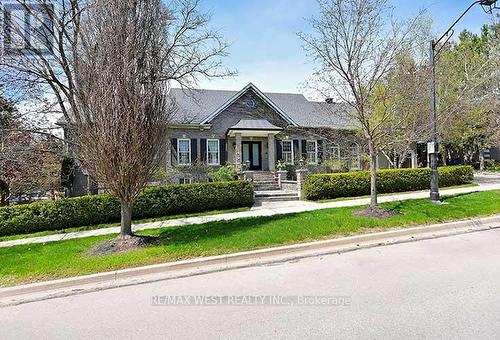 5 Humberview Drive, Vaughan (Islington Woods), ON - Outdoor