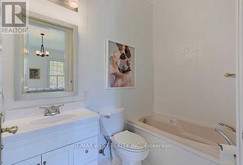 5 Humberview Drive, Vaughan (Islington Woods), ON - Indoor Photo Showing Bathroom