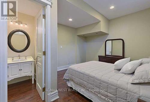 5 Humberview Drive, Vaughan (Islington Woods), ON - Indoor Photo Showing Bedroom