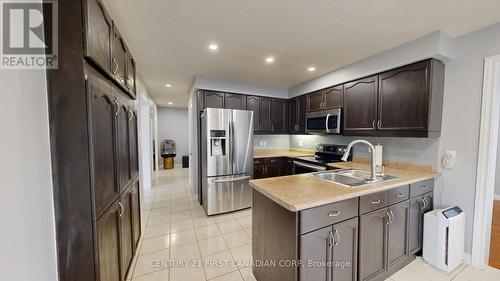 217 Colette Drive, London, ON - Indoor Photo Showing Kitchen With Double Sink