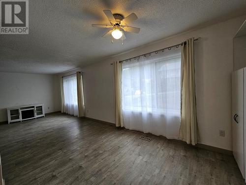 4420 Baldy Way, Chetwynd, BC - Indoor Photo Showing Other Room