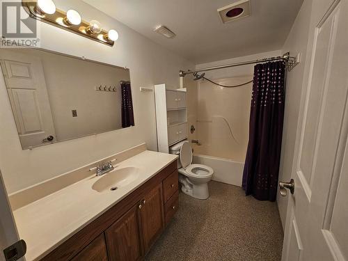 4420 Baldy Way, Chetwynd, BC - Indoor Photo Showing Bathroom