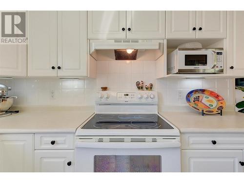 2250 Louie Drive Unit# 43, West Kelowna, BC - Indoor Photo Showing Kitchen