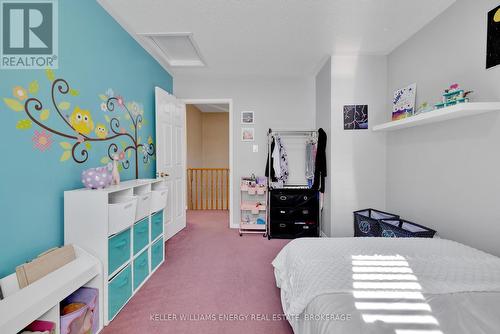 27 Guildwood Drive, Clarington, ON - Indoor Photo Showing Bedroom