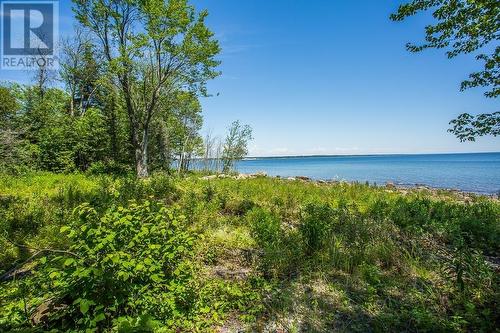 55 Lighthouse Point Dr, Thessalon, ON 