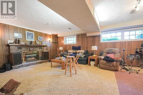 86 Clifton Street, Kawartha Lakes, ON - Indoor With Fireplace