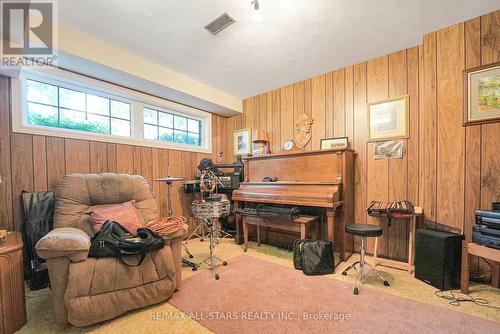 86 Clifton Street, Kawartha Lakes, ON - Indoor Photo Showing Other Room