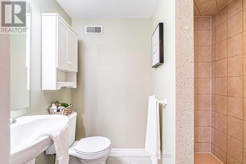 19 Logan Lane, Kawartha Lakes, ON - Indoor Photo Showing Bathroom