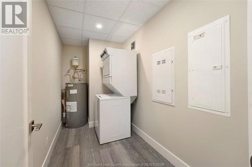190 Main Street East Unit# 302, Kingsville, ON - Indoor Photo Showing Laundry Room