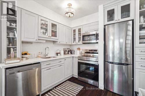 2 - 69 Upper Canada Drive, Toronto (St. Andrew-Windfields), ON - Indoor Photo Showing Kitchen With Stainless Steel Kitchen