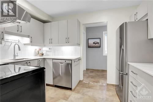 817 High Street Unit#7, Ottawa, ON - Indoor Photo Showing Kitchen With Stainless Steel Kitchen