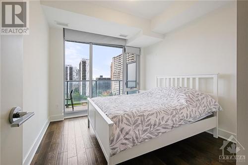 255 Bay Street Unit#1216, Ottawa, ON - Indoor Photo Showing Bedroom