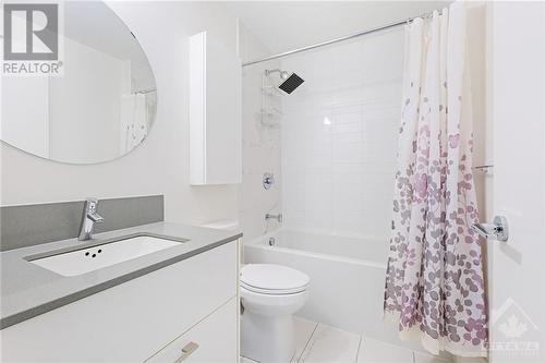 255 Bay Street Unit#1216, Ottawa, ON - Indoor Photo Showing Bathroom