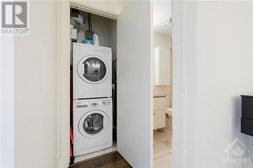 255 Bay Street Unit#1216, Ottawa, ON - Indoor Photo Showing Laundry Room