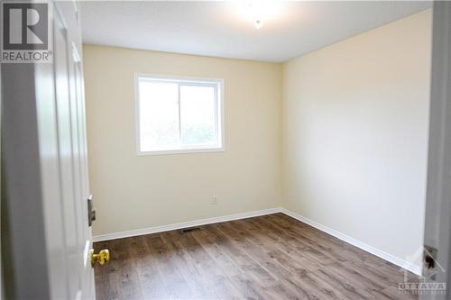 45 Helmsdale Drive, Ottawa, ON - Indoor Photo Showing Other Room