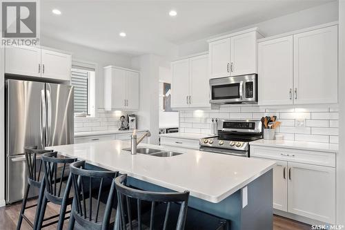 413 Brighton Boulevard, Saskatoon, SK - Indoor Photo Showing Kitchen With Double Sink With Upgraded Kitchen