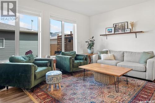 413 Brighton Boulevard, Saskatoon, SK - Indoor Photo Showing Living Room