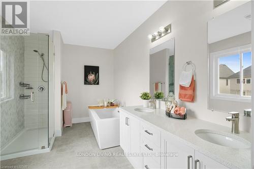 1555 Bob Schram Way, London, ON - Indoor Photo Showing Bathroom