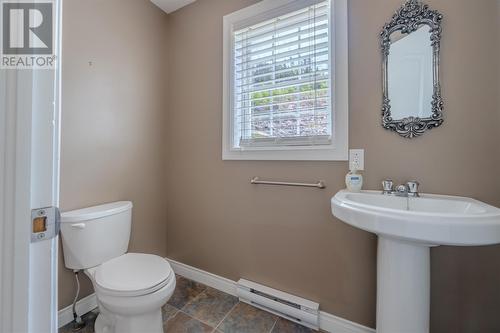 400 Blackhead Road, St. John'S, NL - Indoor Photo Showing Bathroom