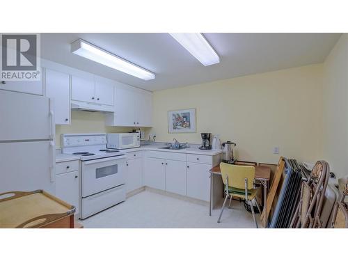 254 Scott Avenue Unit# 202, Penticton, BC - Indoor Photo Showing Kitchen