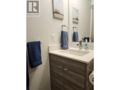 2555 Lakeshore Road Unit# 509, Vernon, BC - Indoor Photo Showing Bathroom