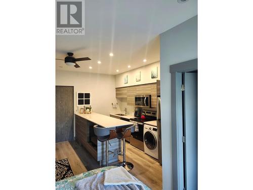 2555 Lakeshore Road Unit# 509, Vernon, BC - Indoor Photo Showing Kitchen